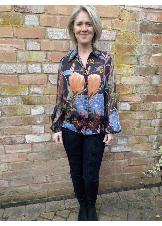 Blank | Abstract flower blouse