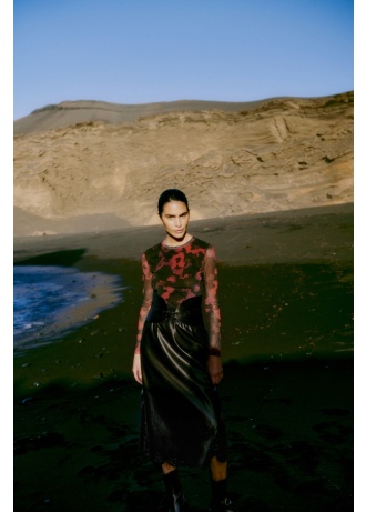 20818170-BLACK-0jpeg