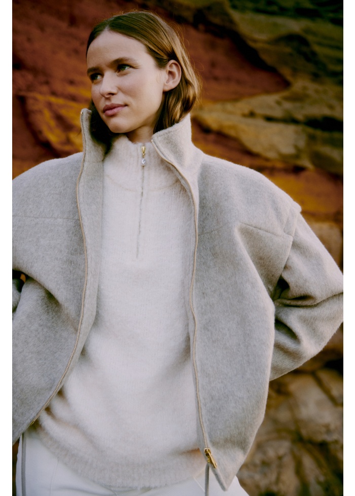 b.young | ByOmanta Jumper