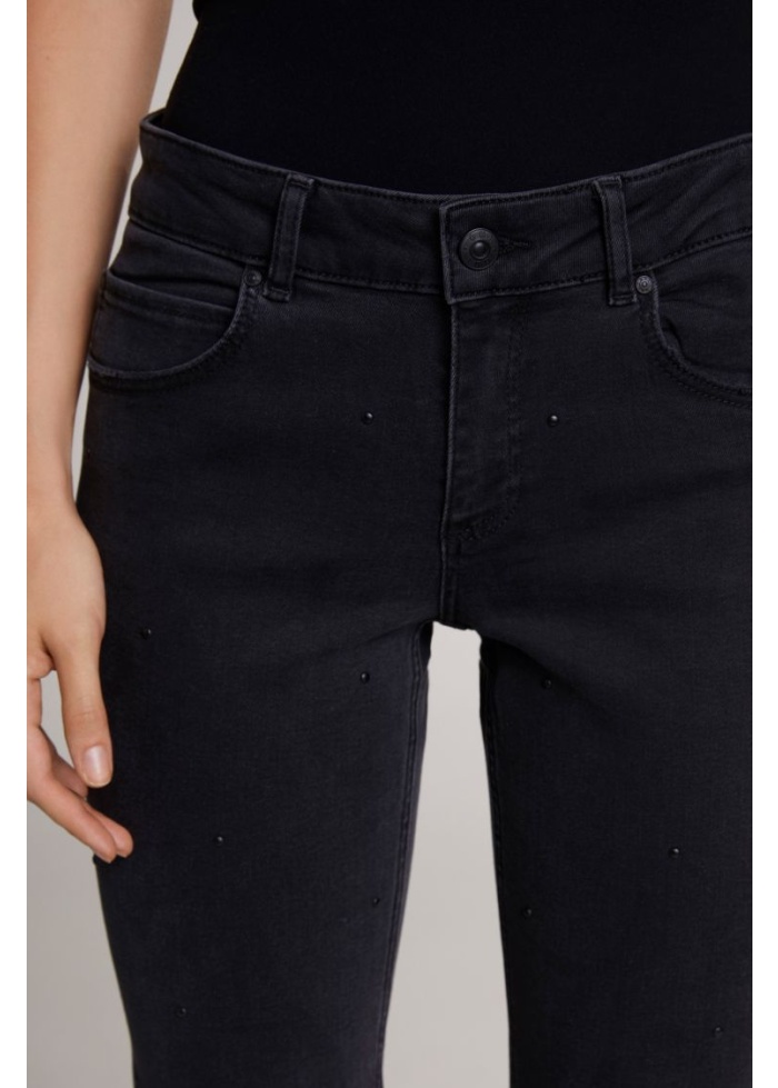 Baxtor Stud Jeans