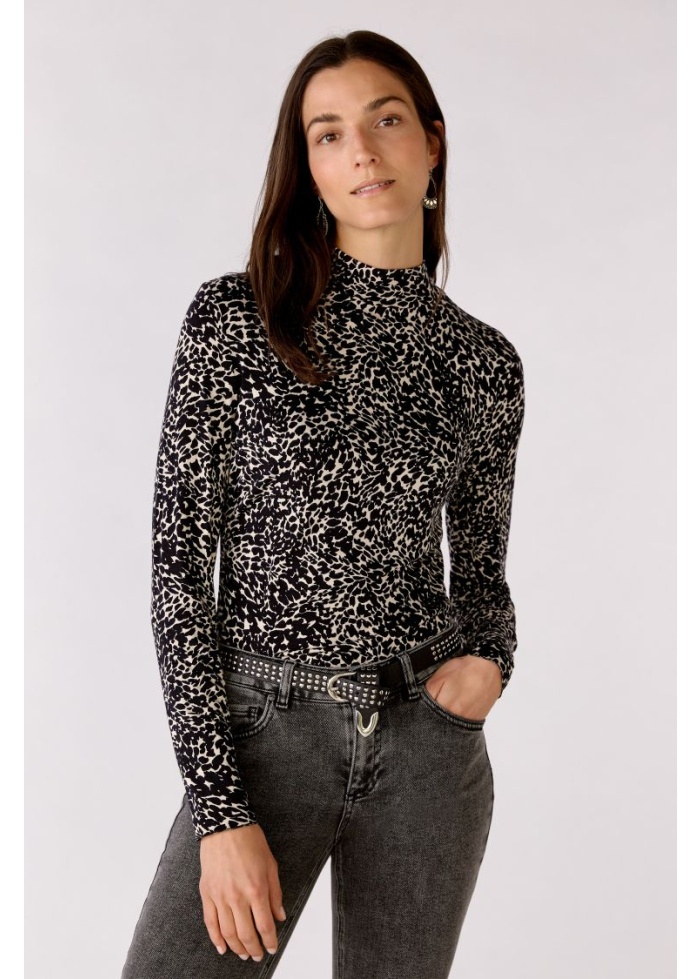 Oui | Animal Print Turtle Neck