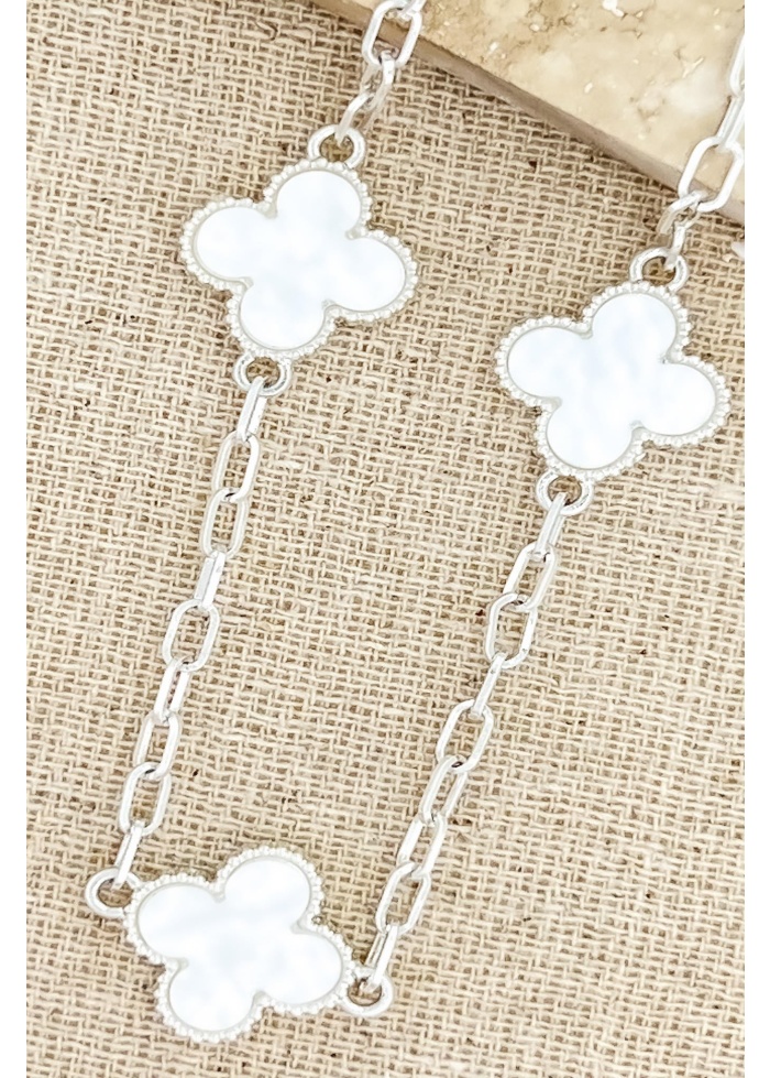 Envy | White Pearl Clover Necklace