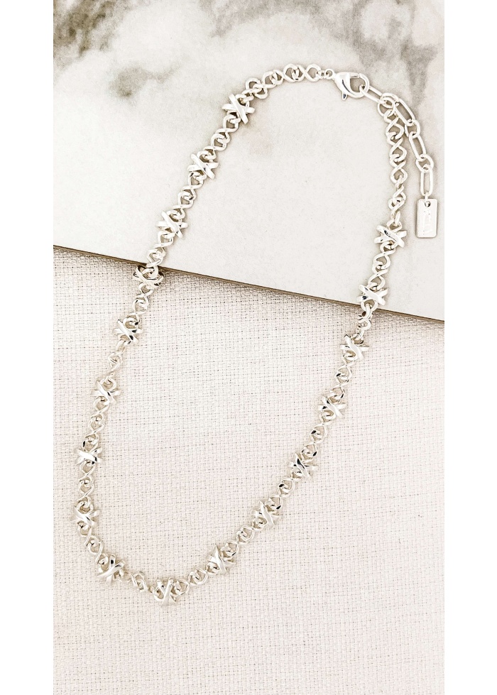 Envy | Crossed Necklace