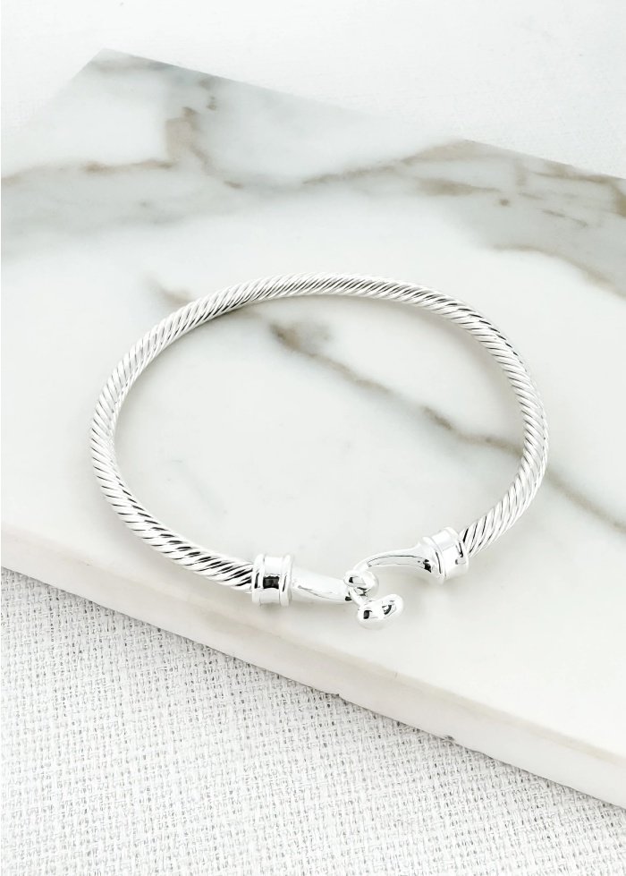 Envy | Heart Clasp Bracelet