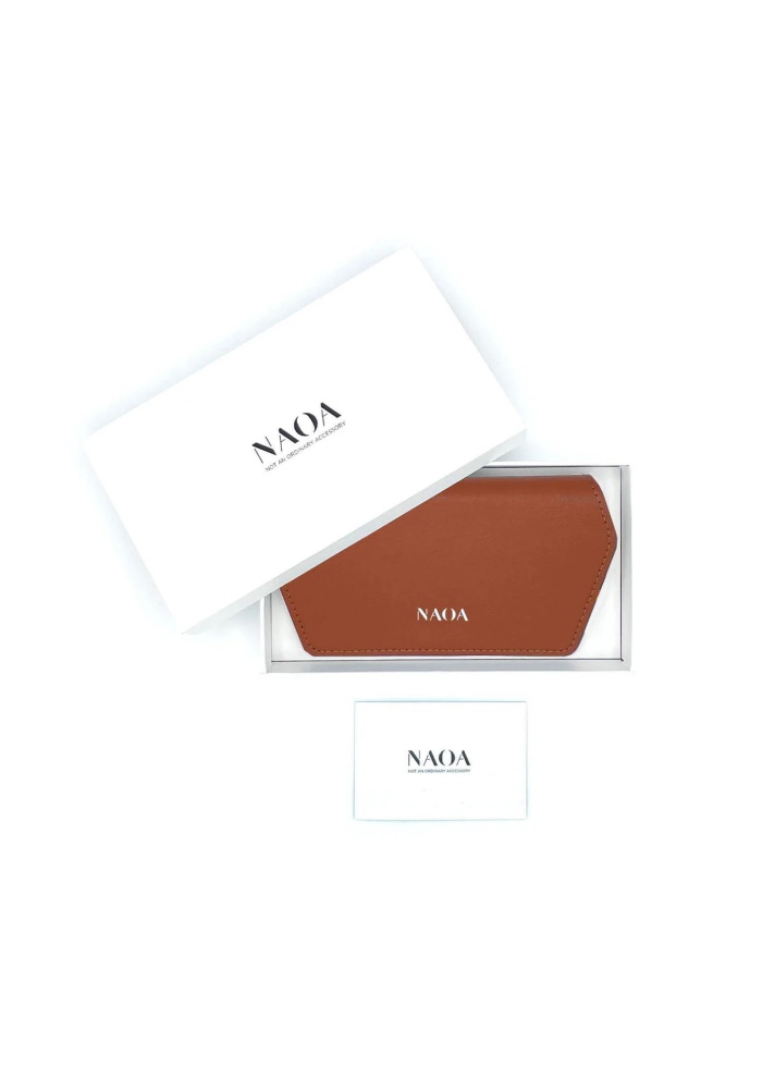 NAOA | Apple Leather Slim Glasses Case Cognac