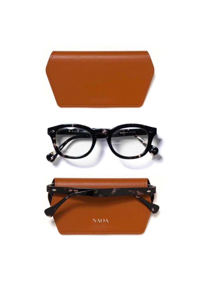 NAOA | Apple Leather Slim Glasses Case Cognac