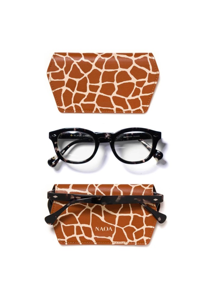 NAOA | Apple Leather Slim Glasses Case Giraffe