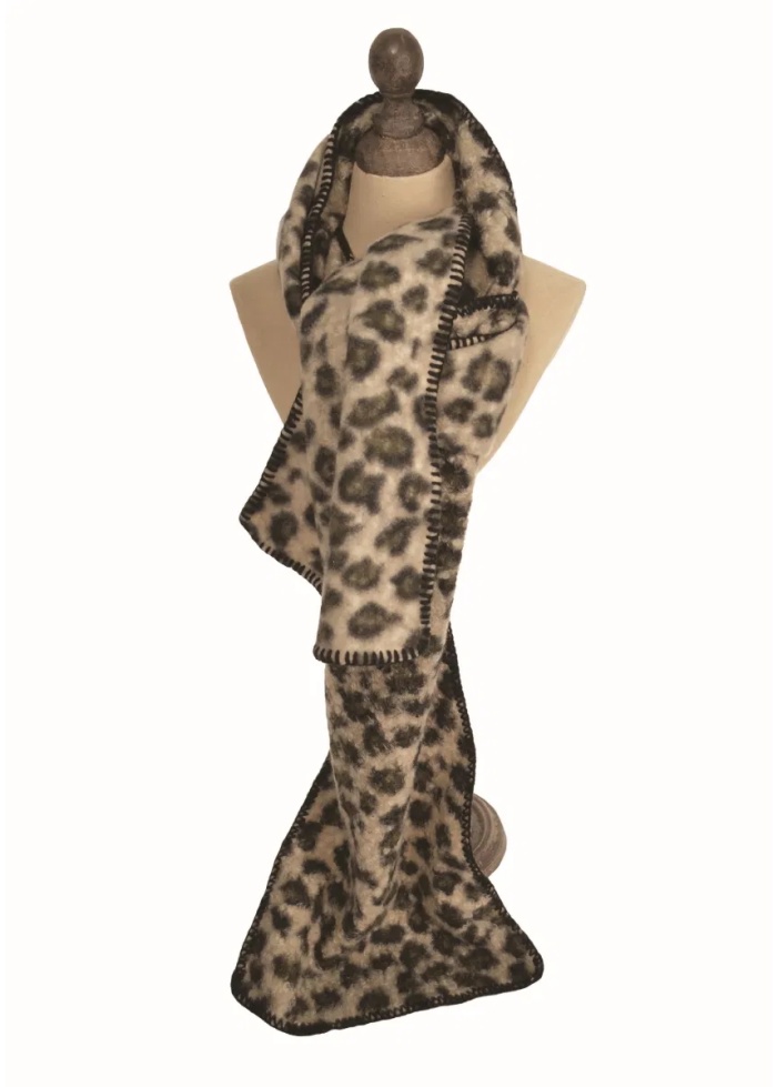 IvyPark | Leopard Print Scarf